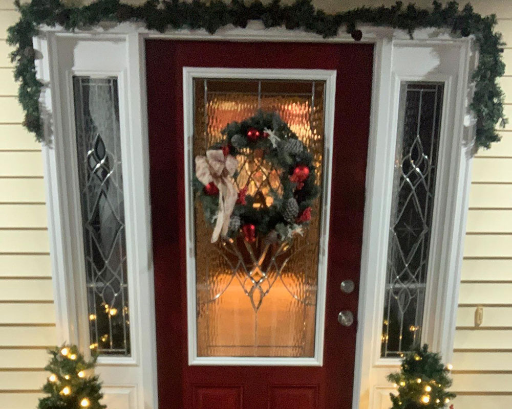 Haverhill Garden Club Seeks Photos of Your Holiday Doors and Decor