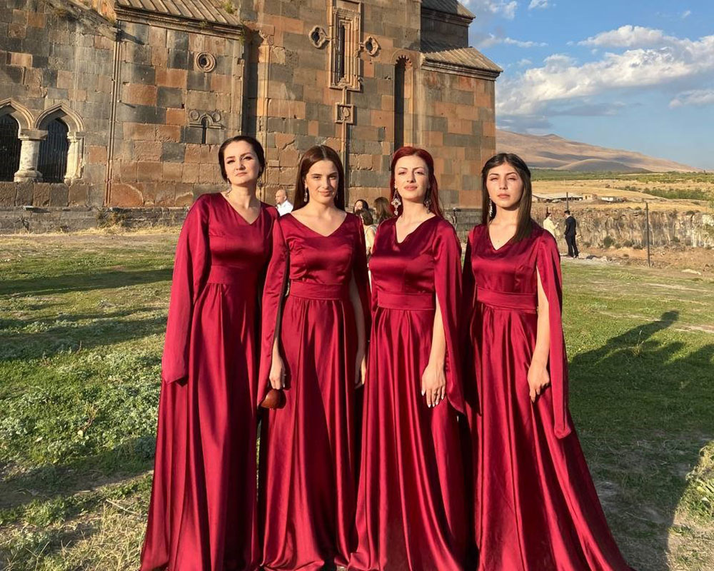 Nairyan Vocal Ensemble Performs Saturday Night at Armenian Apostolic Church at Hye Pointe