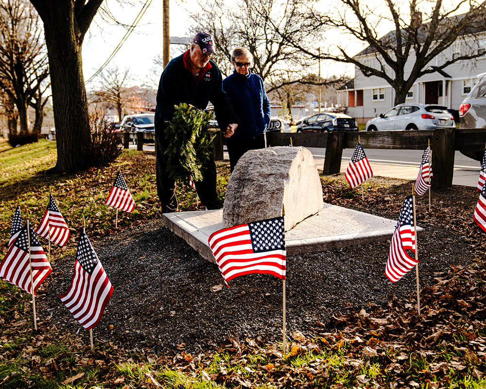 90-Year-Old Cousin of U.S. Navy Pilot Who Died in 1944 Haverhill Crash Lays Wreath at Memorial